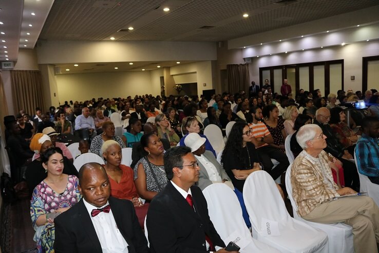 Tshwane - The main celebration was held at Wingate Park Country Club in Pretoria on Sunday, October 22 nd and it
was attended by about 350 youth and adults, and about 40 children, including Baha’is and their friends.
There were also numerous celebrations at the neighbourhood level all around Tshwane throughout the
weekend.