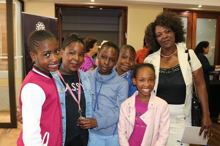 Tshwane - The main celebration was held at Wingate Park Country Club in Pretoria on Sunday, October 22 nd and it
was attended by about 350 youth and adults, and about 40 children, including Baha’is and their friends.
There were also numerous celebrations at the neighbourhood level all around Tshwane throughout the
weekend.